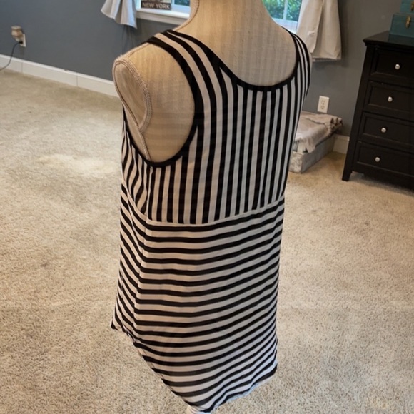 💜 5 for $25 or 3 for $18 Everly black and white striped top - Picture 5 of 8